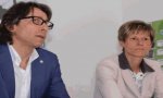 Solo gli stupidi...  
Solo gli stupidi...